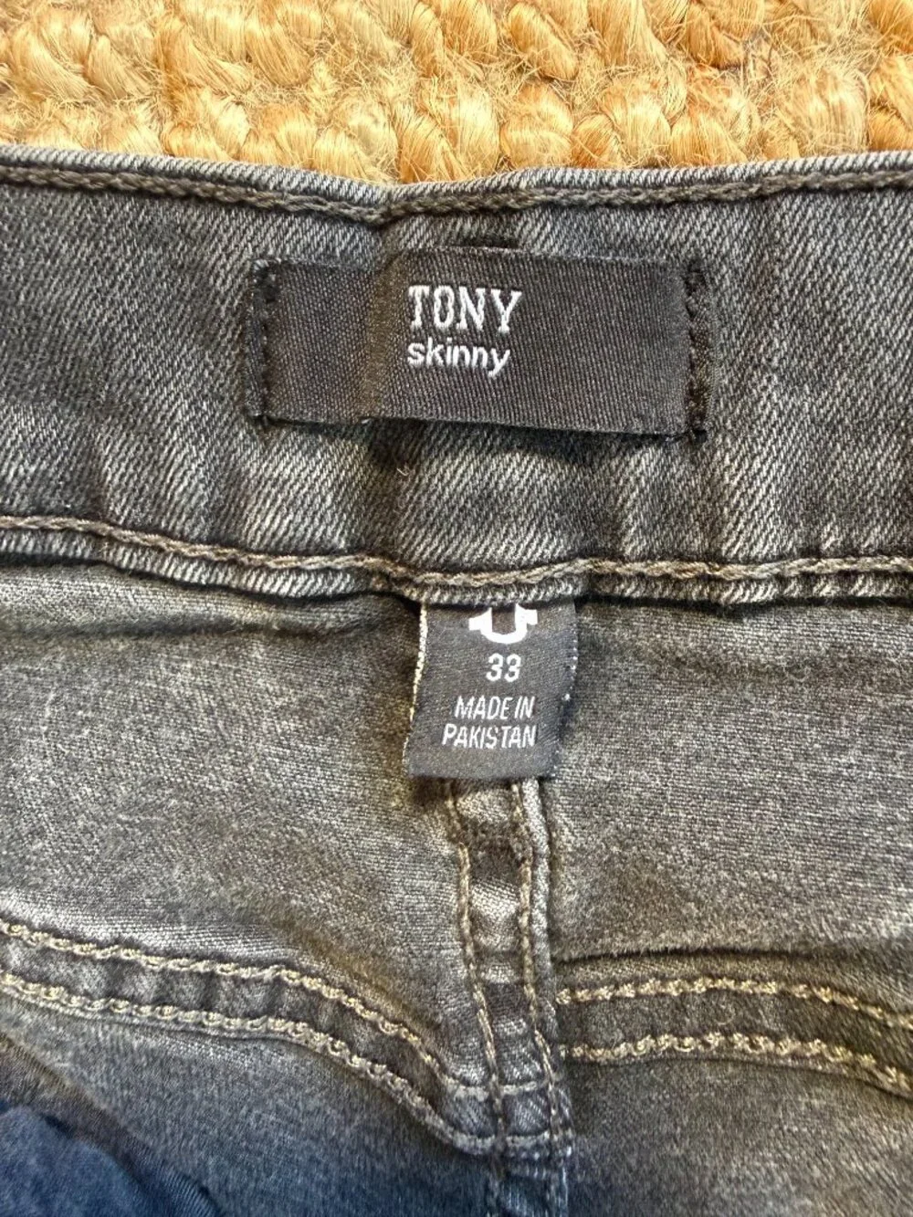 True Religion Tony Skinny Distressed Washed Black Jeans Mens Size 33